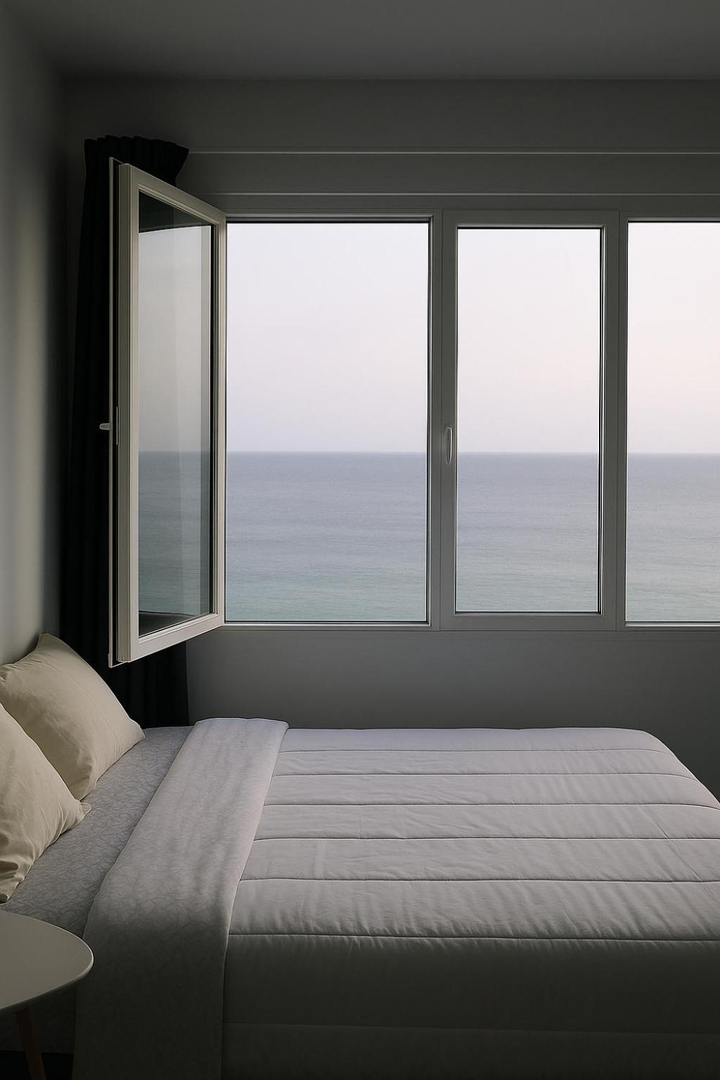 In Front Of The Sea Apartment *